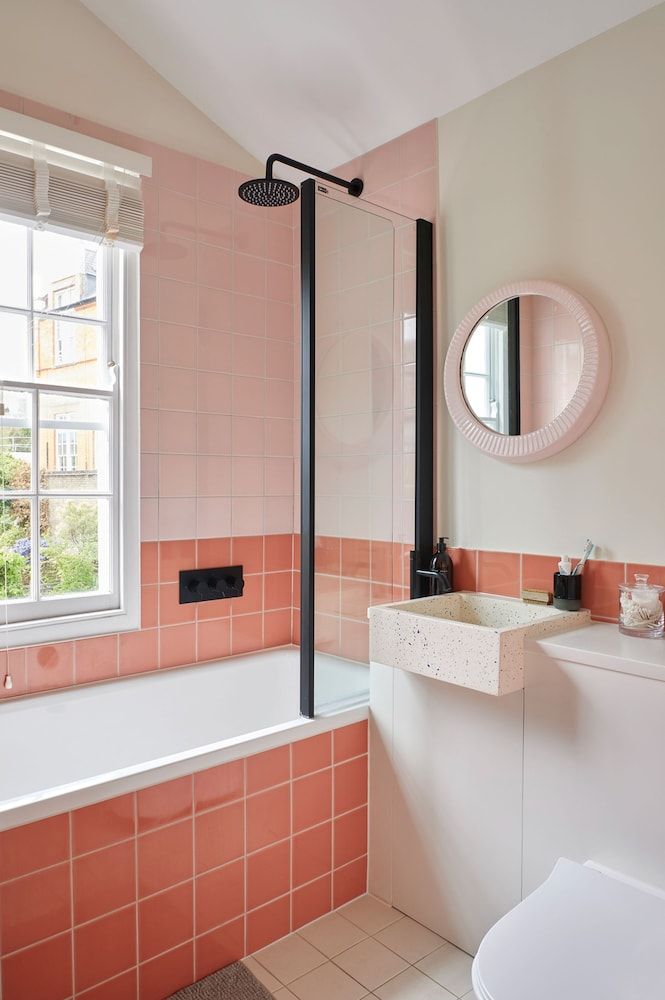 JOIVY Stylish 2-Bed House W/ Private Garden In Hackney House, 2 Bedrooms 13