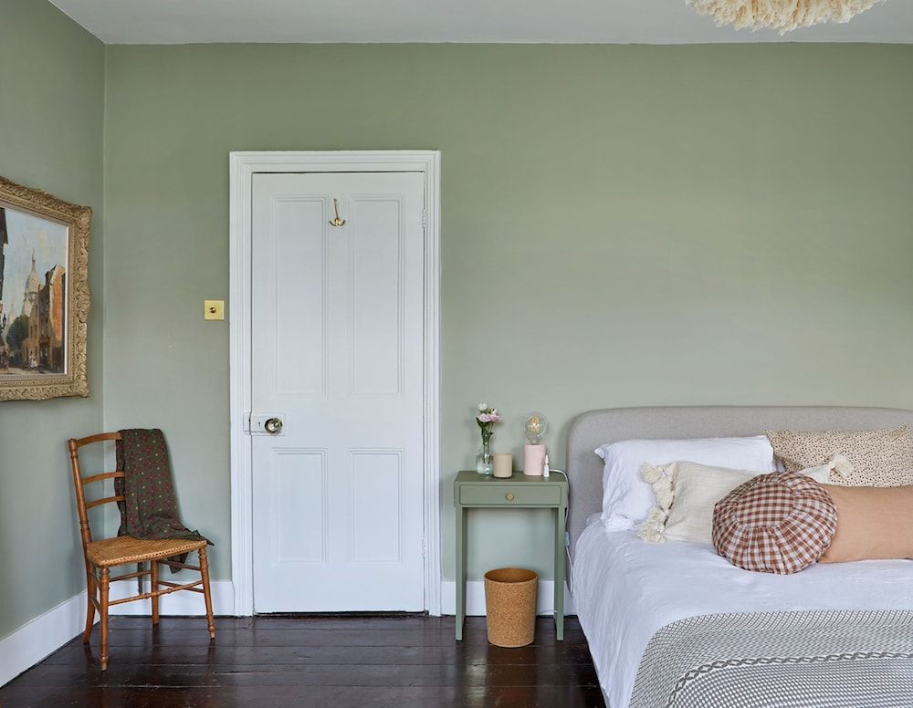 JOIVY Stylish 2-Bed House W/ Private Garden In Hackney House, 2 Bedrooms 4