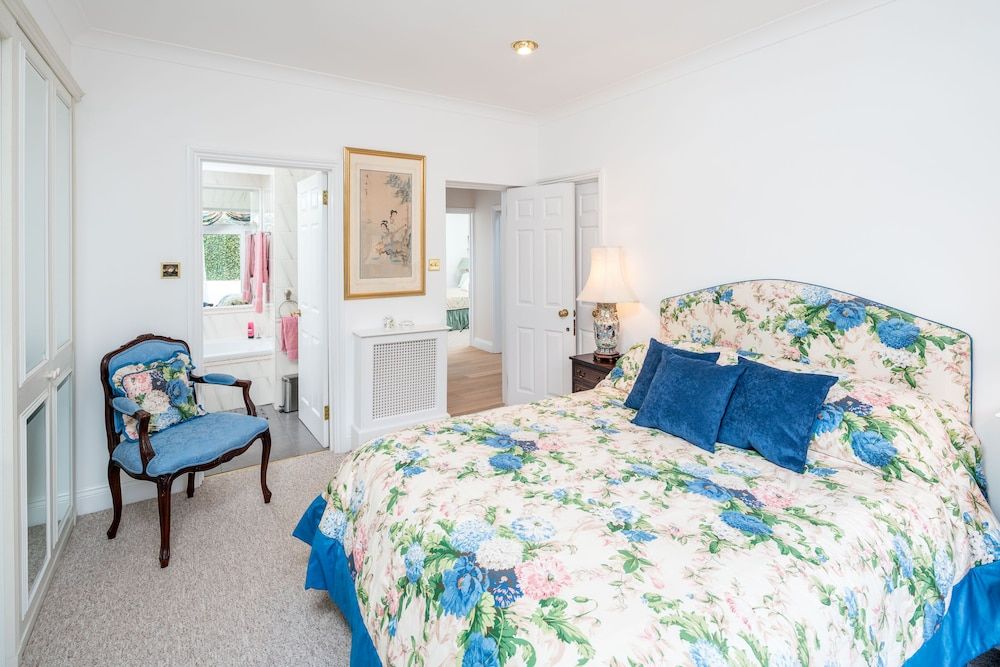 undefined JOIVY Fabulous 4Br House W/Terrace At The Heart Of Notting Hill 7