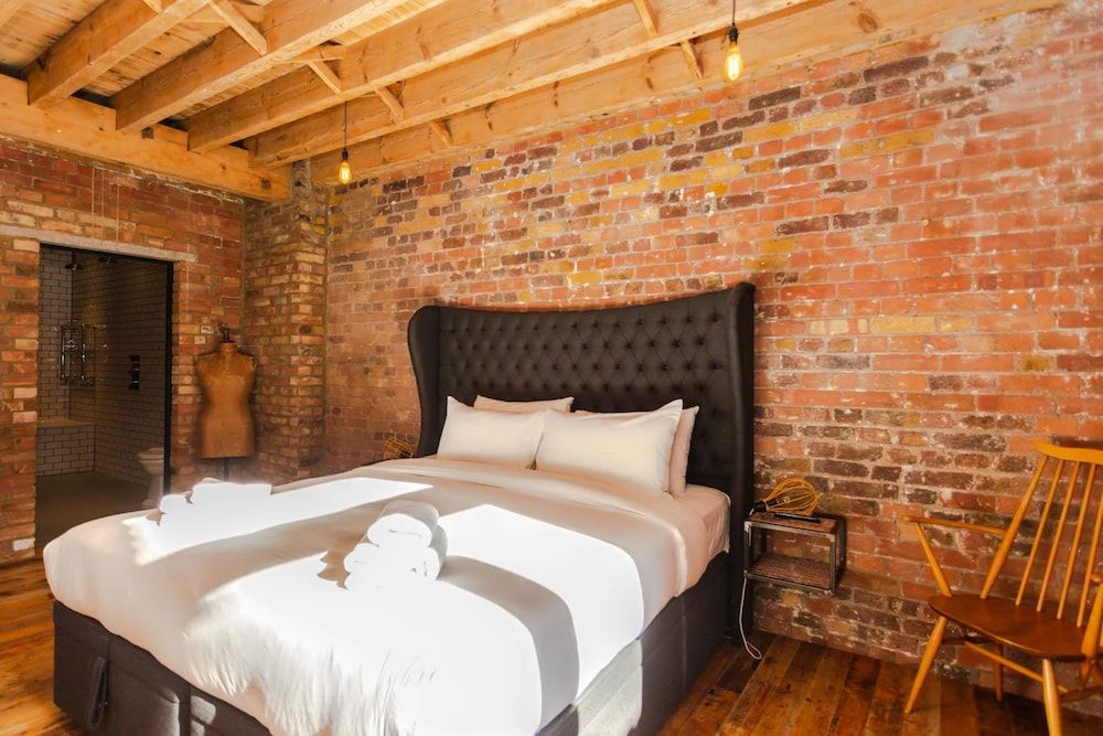 undefined Spectacularly Unique 4 Bedroom House in Bethnal Green 7