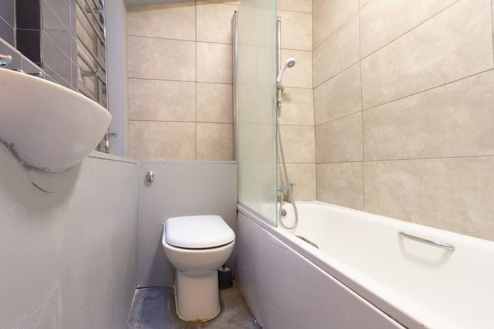 undefined Authentic London - Four Bedroom Victorian House 8