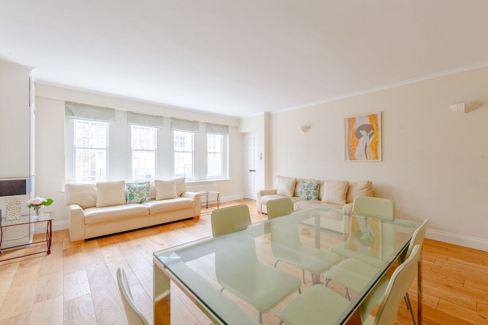 undefined Spacious and Central 3 Bedroom House in Paddington 4