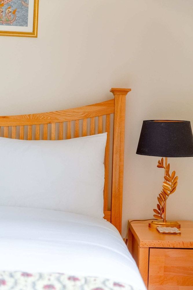 Spacious and Central 3 Bedroom House in Paddington Basic House, Multiple Beds 18