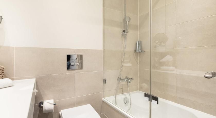 undefined Garner Hotel Berlin - Mitte by IHG 4