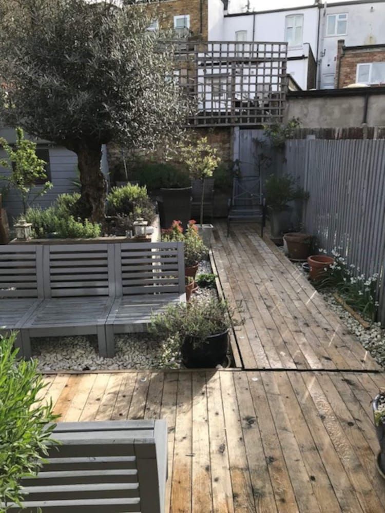 undefined Stunning 3 Bedroom House With Garden in Battersea 10