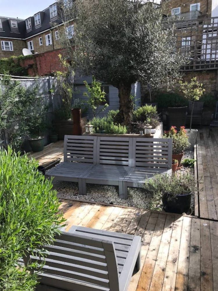 undefined Stunning 3 Bedroom House With Garden in Battersea 9