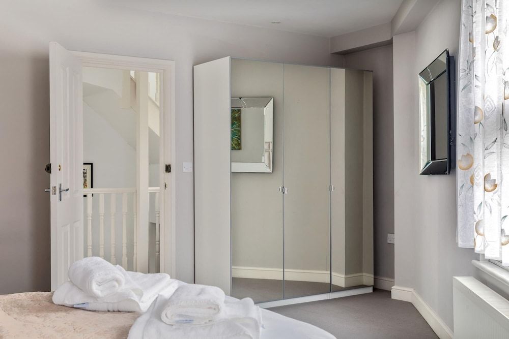 undefined Fulham Amazing 2-bedroom House by Central London 7