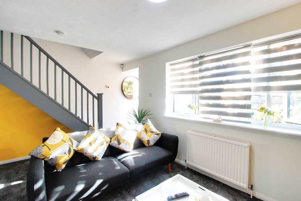 undefined Modern One Bedroom House Welsh Harp 6