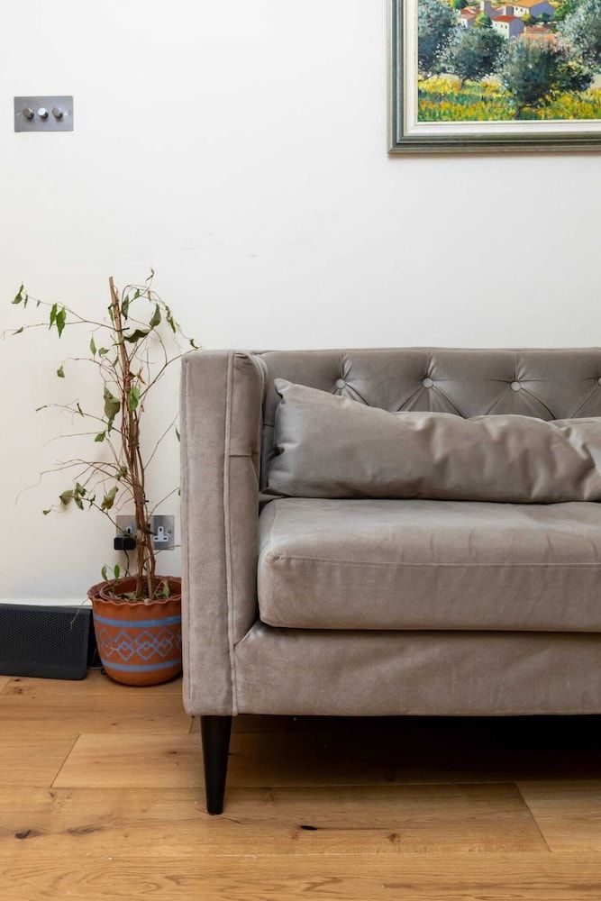 undefined Modern and Bright 3 Bedroom House in Paddington 6