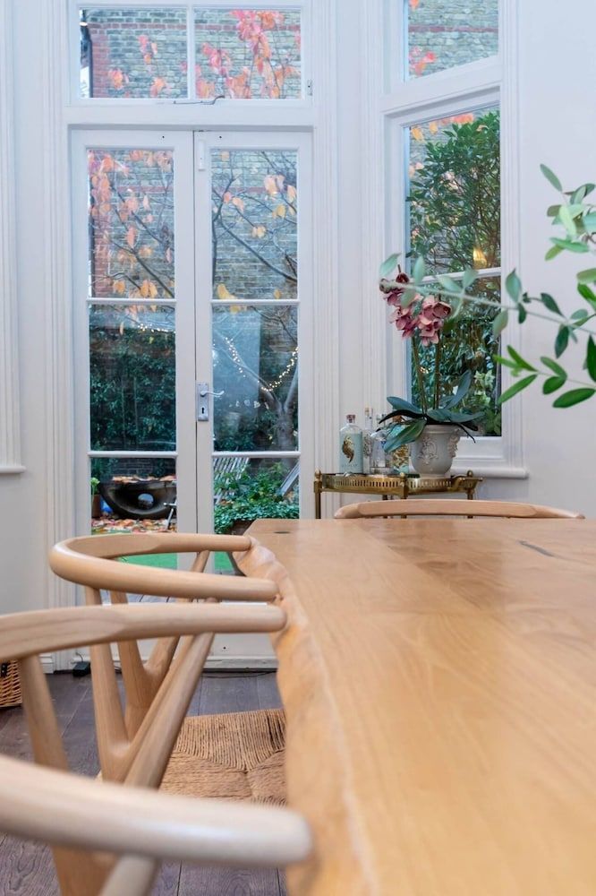 undefined Gorgeous 4 Bedroom Family Home Next to Clapham Common 2