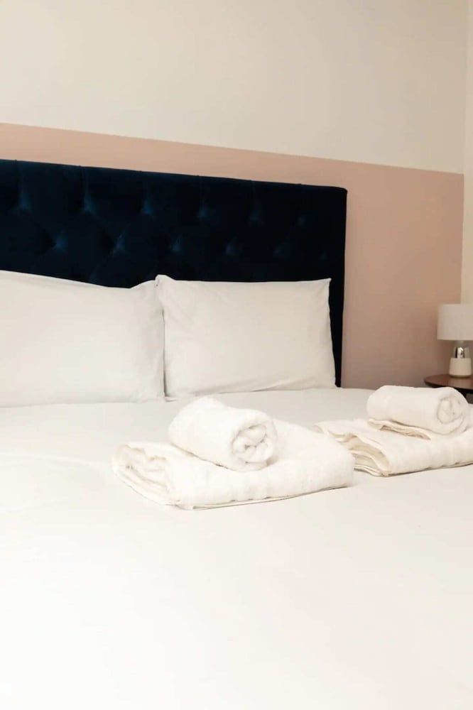 undefined Bright and Stylish 2 Bedroom House in Shoreditch 10