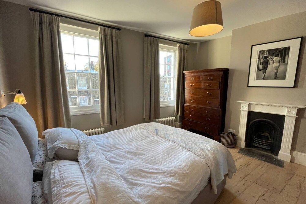 undefined Beautiful 4 Bedroom Family Home in Clerkenwell 9