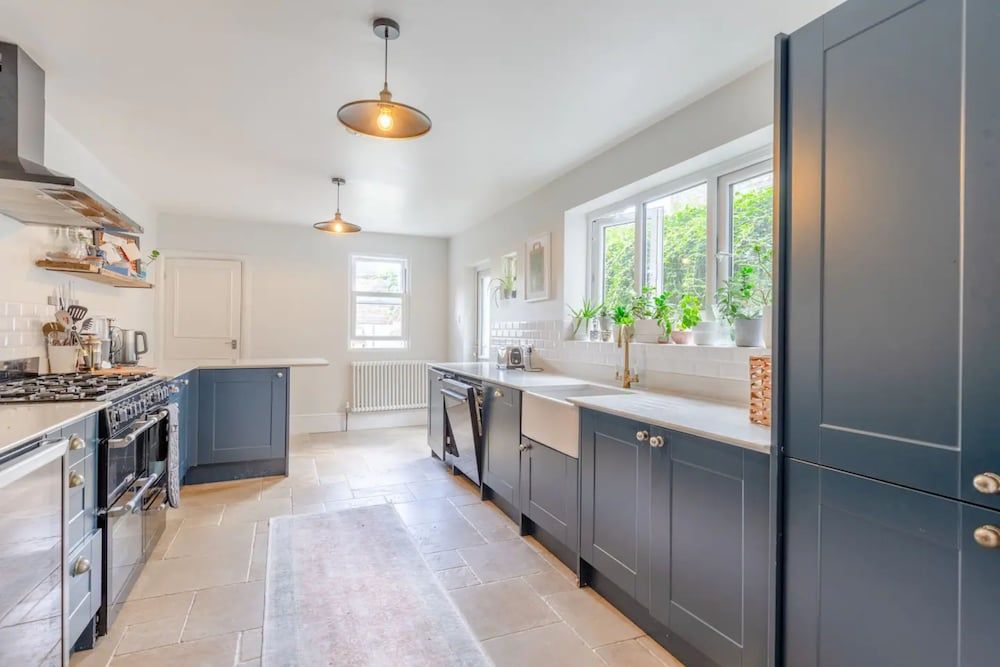 undefined Spacious 2 Bedroom Home in Lewisham 9