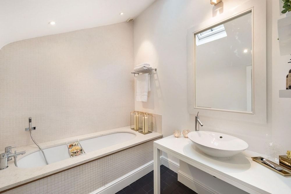 undefined Prime Knightsbridge Mews - 4 bed House 10