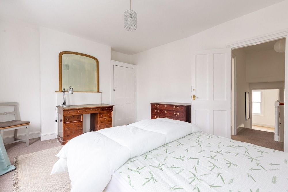 undefined Spacious 3 Bedroom House With Garden - Hammersmith 6