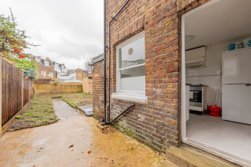 undefined Spacious 3 Bedroom House With Garden - Hammersmith