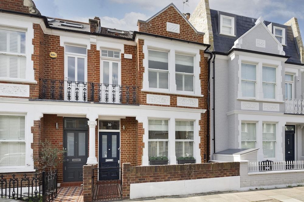 Stunning Recently Renovated 3 Bedroom Home Fuham - Munster Village House 36