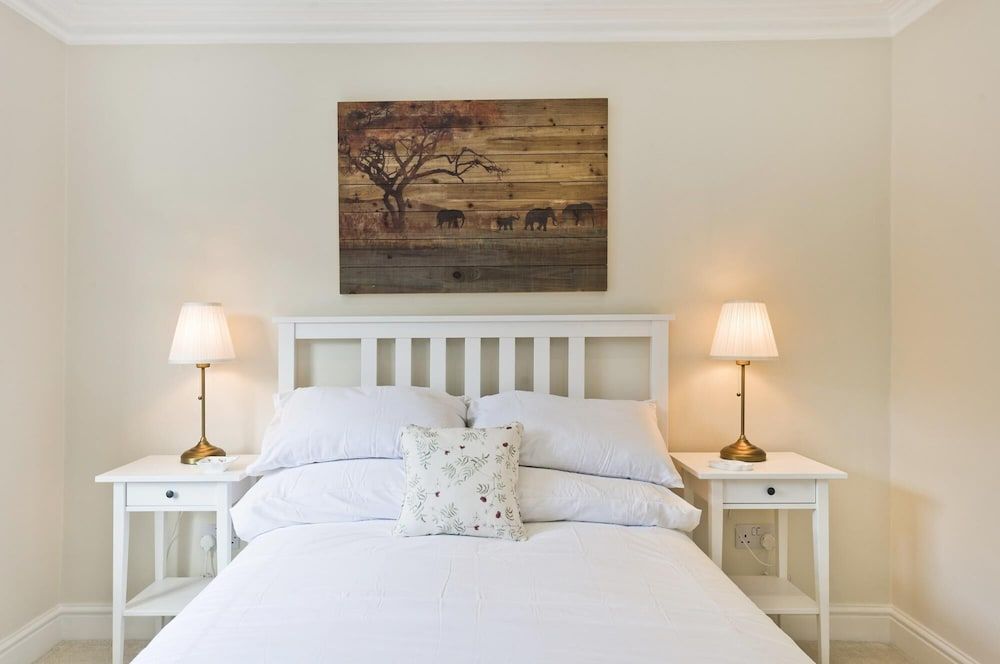 Stunning Recently Renovated 3 Bedroom Home Fuham - Munster Village House 21