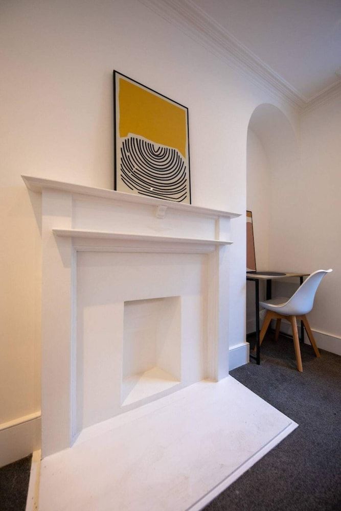 undefined Central 4BD House With Garden - Angel 7