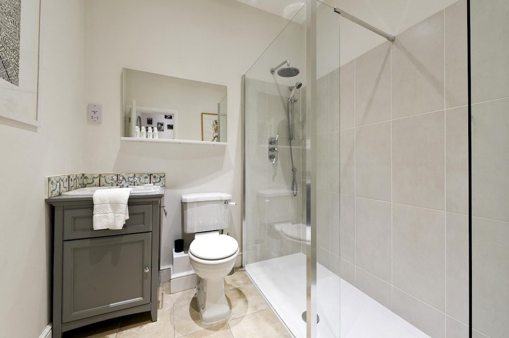 Charming 4-bed House w Garden in Fulham House 37