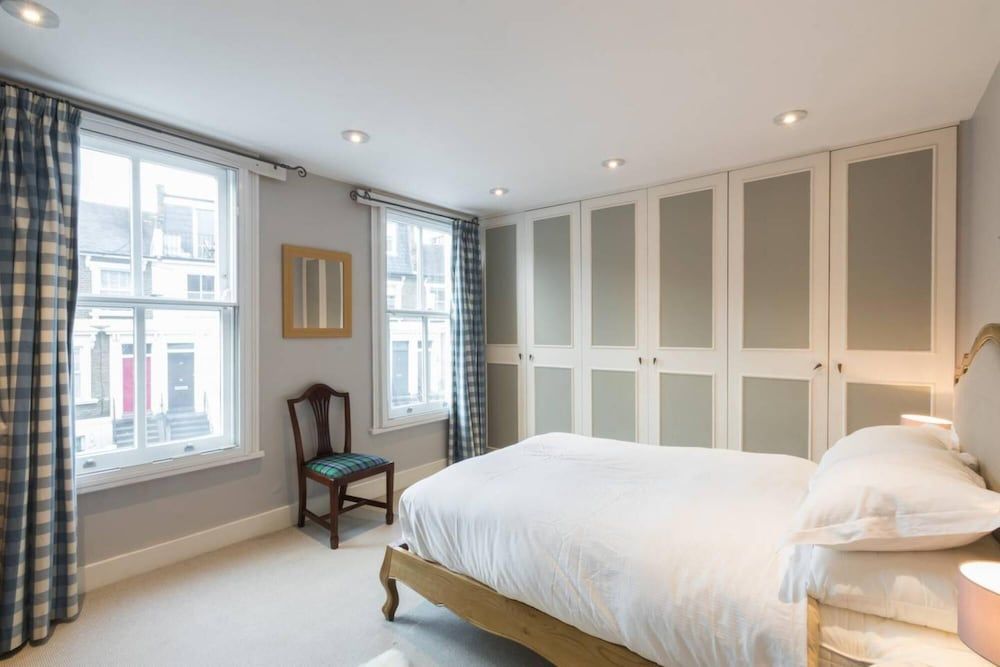 Charming 4-bed House w Garden in Fulham House 25