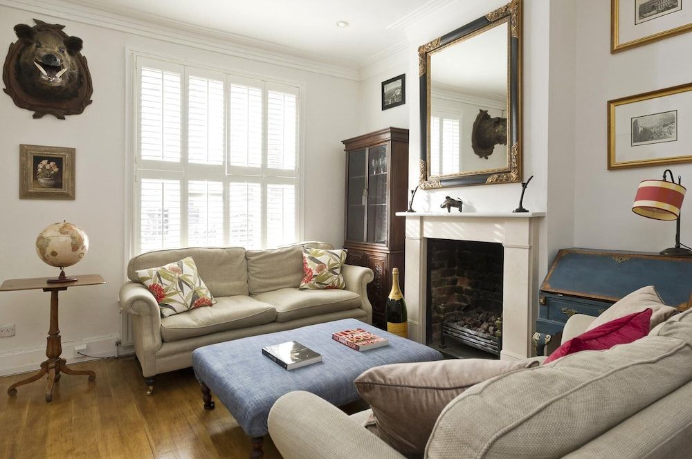 Charming 4-bed House w Garden in Fulham House 16