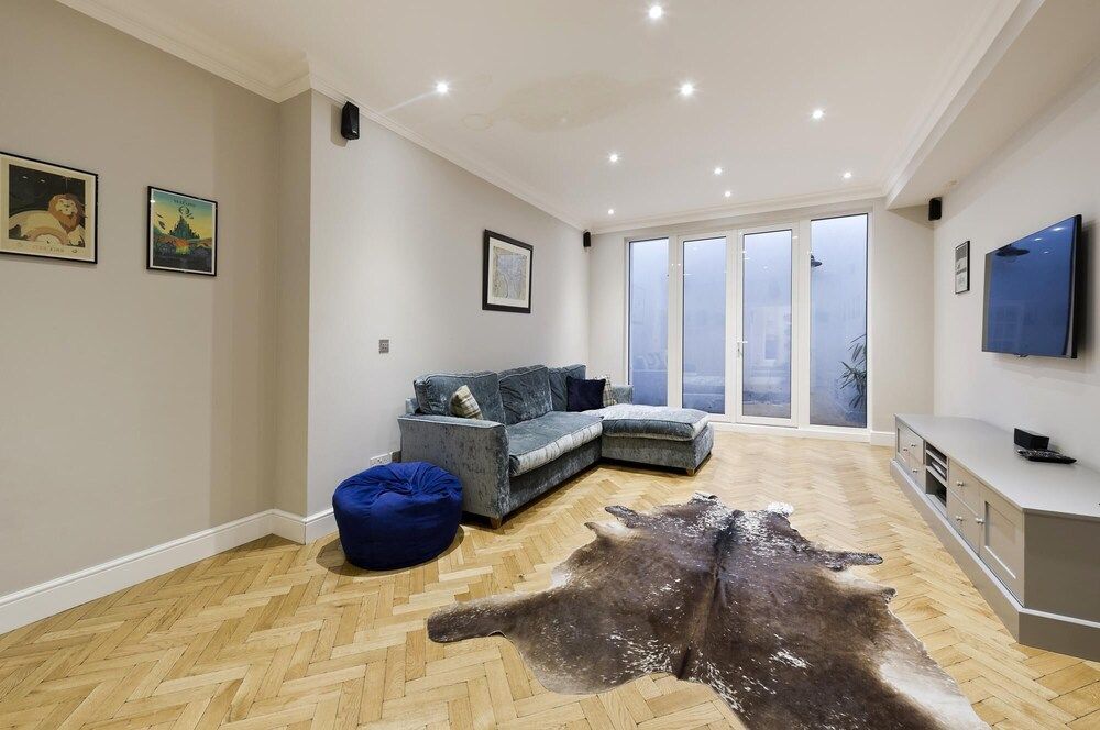 Charming 4-bed House w Garden in Fulham House 23