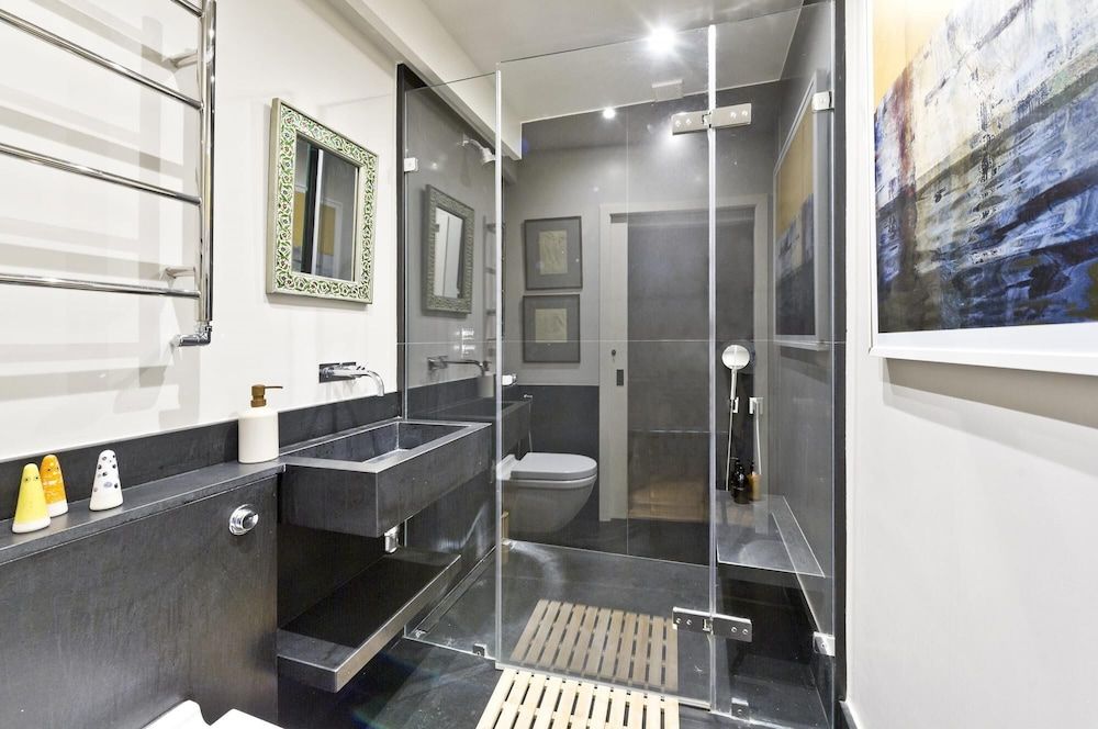 Gorgeous Stylish Interior Designed 5 Bed Home in Holland Park - Superb Location House 15