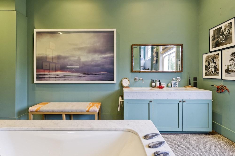 Gorgeous Stylish Interior Designed 5 Bed Home in Holland Park - Superb Location House 16