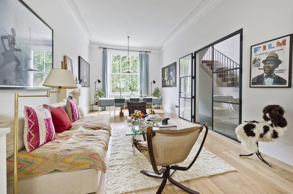 undefined Gorgeous Stylish Interior Designed 5 Bed Home in Holland Park - Superb Location 10