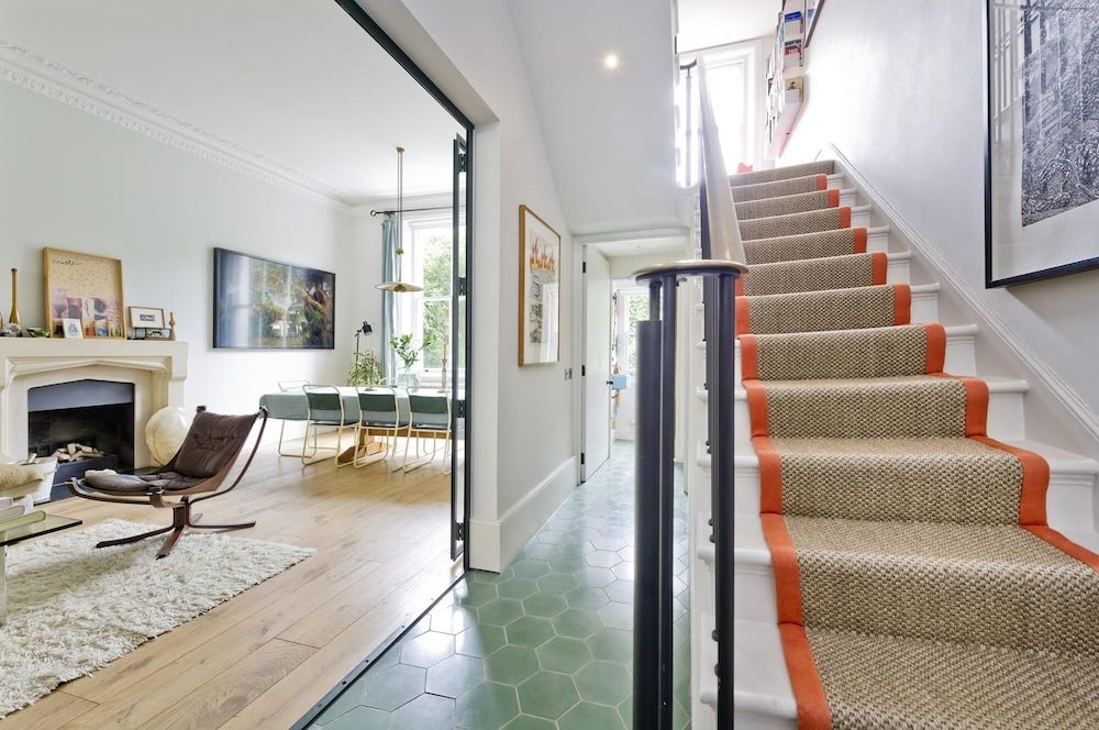undefined Gorgeous Stylish Interior Designed 5 Bed Home in Holland Park - Superb Location 7