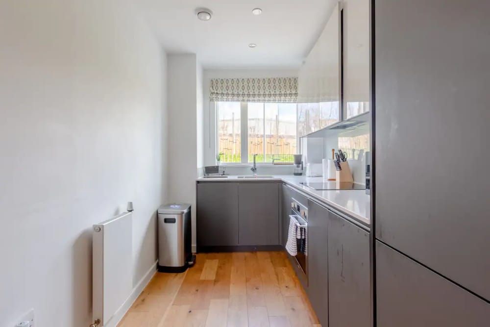 Spacious & Family Friendly 3BD House - Stratford Basic House, Multiple Beds 24