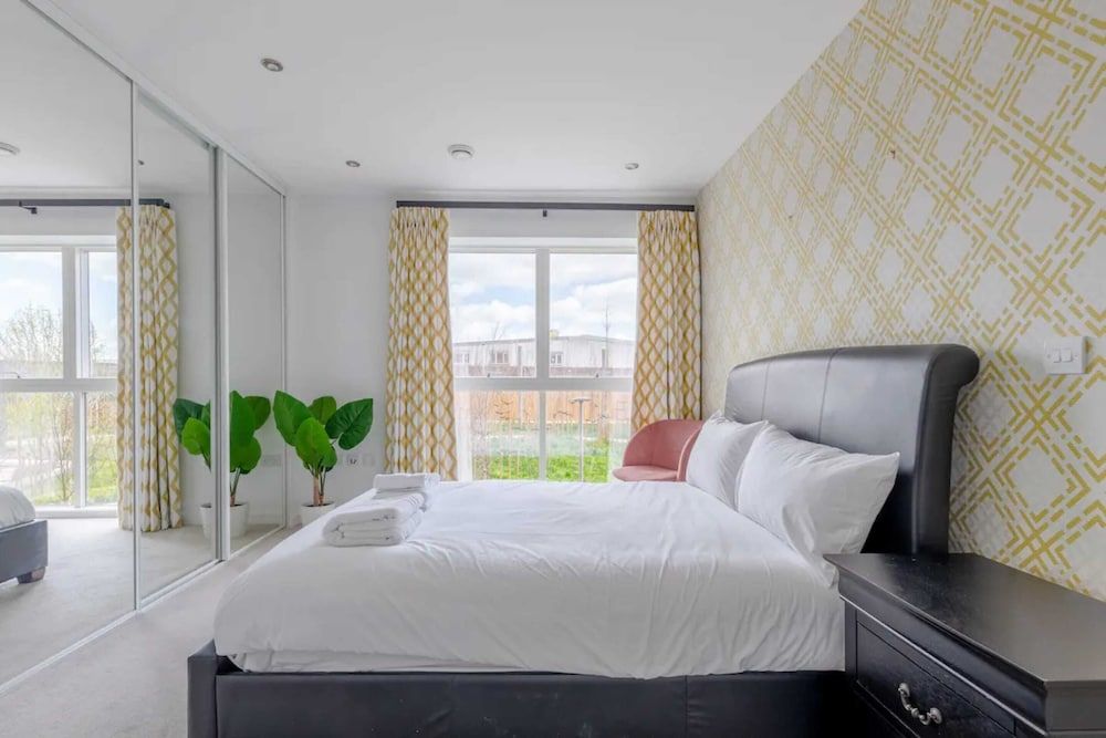 Spacious & Family Friendly 3BD House - Stratford Basic House, Multiple Beds 6