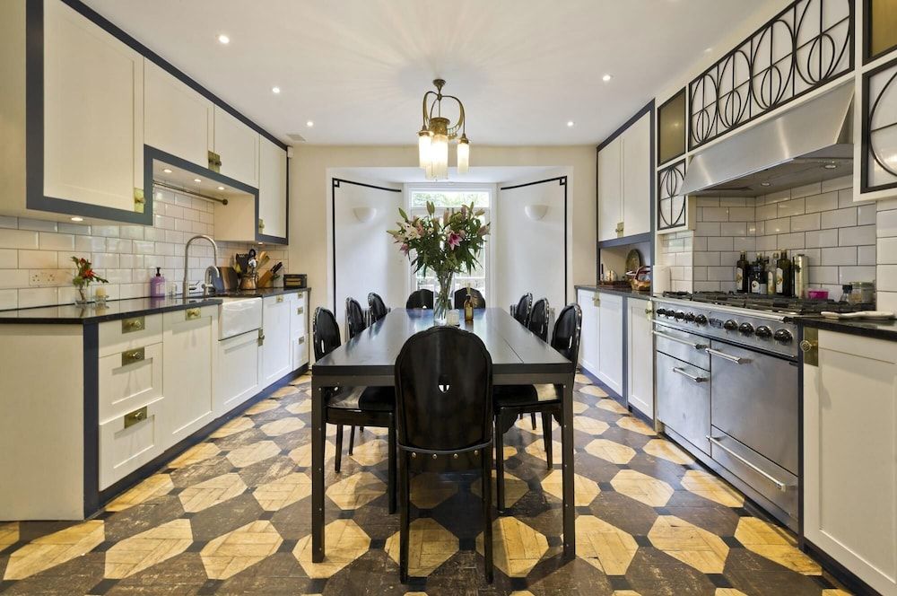 undefined Stylish 5 Bed House in St John s Wood Maida Vale 10