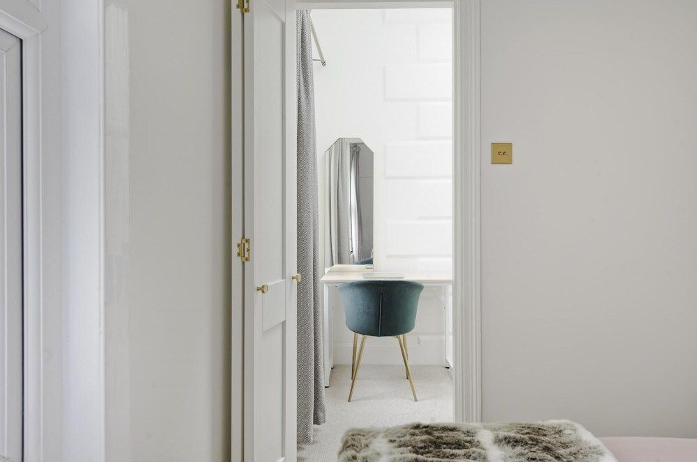 undefined Sweet Modern 1 bed House in Shepherds Bush w Parking 9