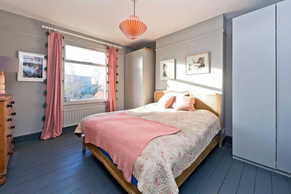 undefined Long Stay Discounts - Modern Bright 5-bed Acton 4