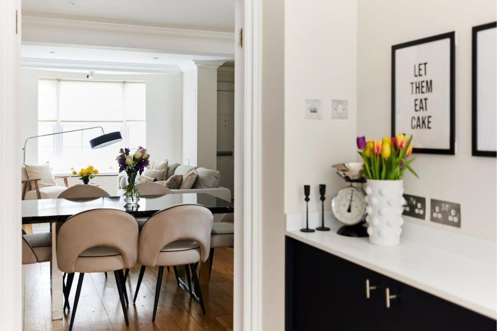 undefined The South Kensington Wonder - Trendy 3bdr House With Garden 4