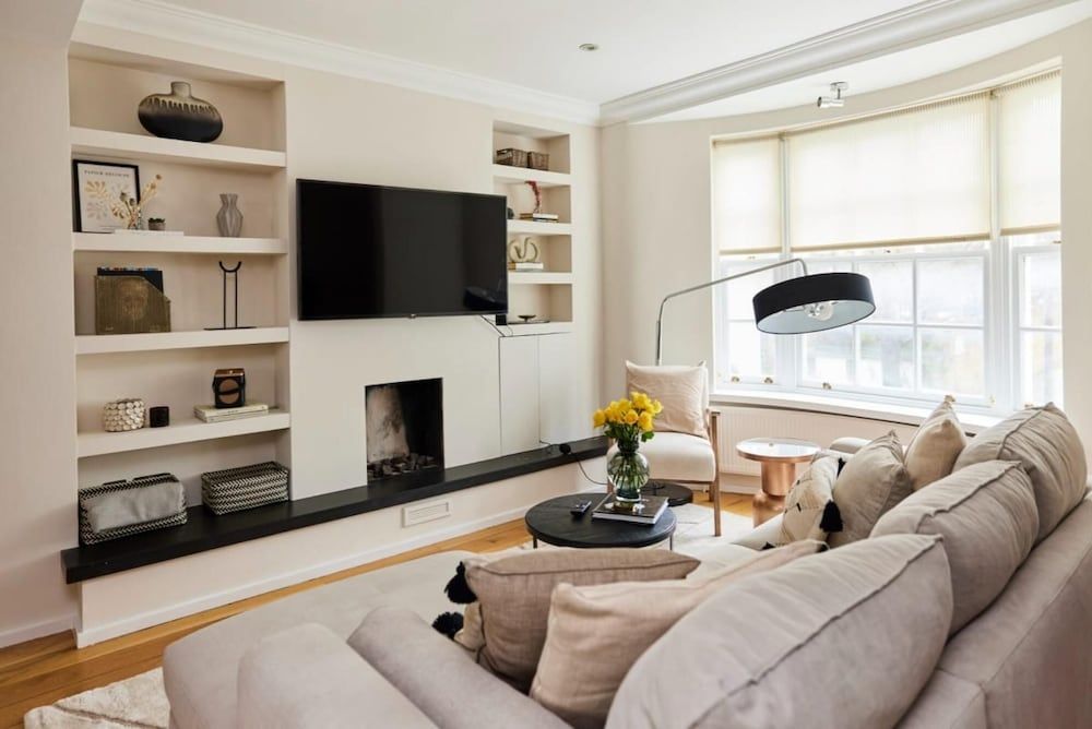 undefined The South Kensington Wonder - Trendy 3bdr House With Garden