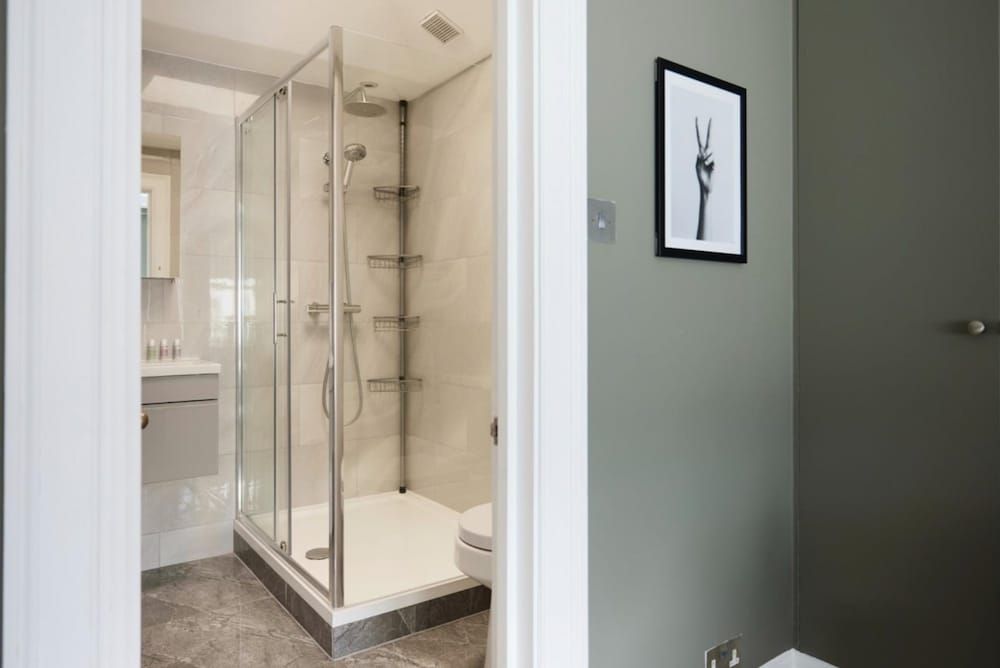 The South Kensington Wonder - Trendy 3bdr House With Garden House 11