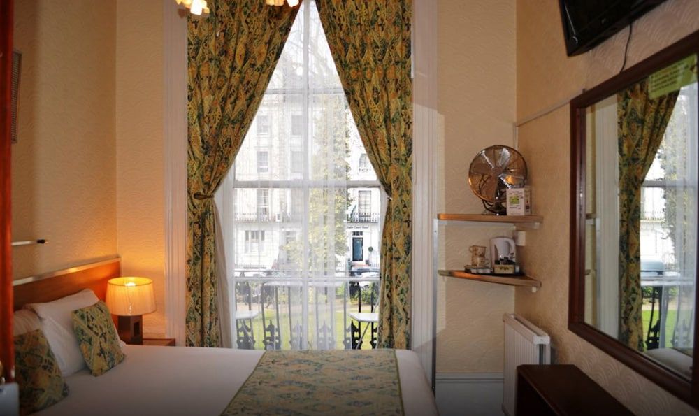 undefined Falcon Hotel 3