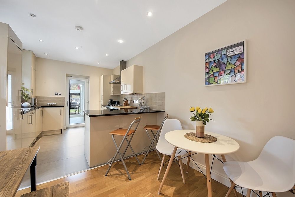 undefined Finding My Palace in Tooting 7