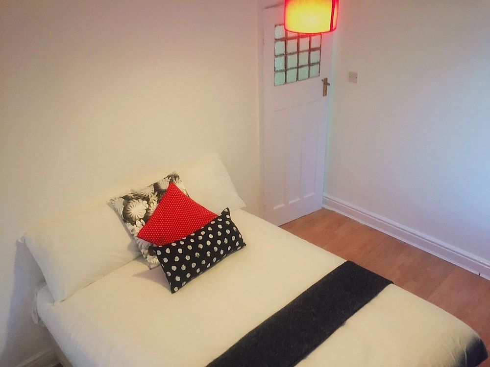 North London Cottage