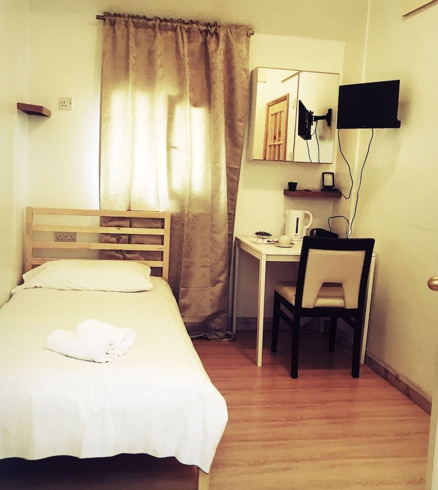 Tourian Lounge Hotel Single Room 3