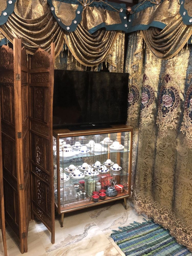 Centrally Located 4 Bedroom House Family House 29