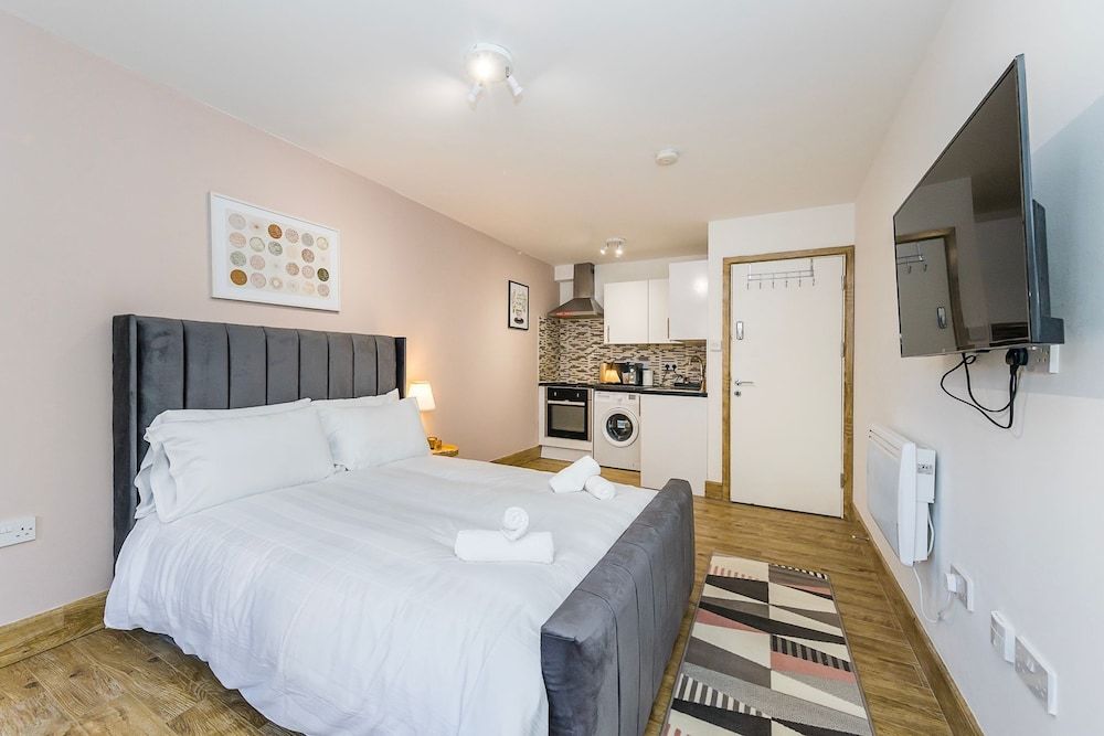 undefined Edgware Hub 2