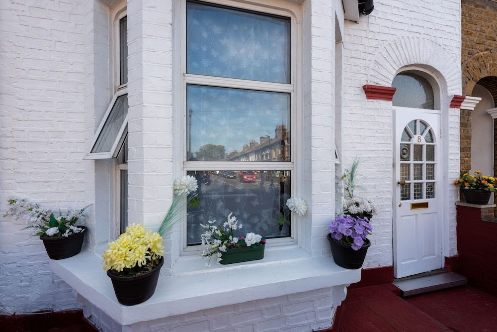 undefined Newton House E15 3