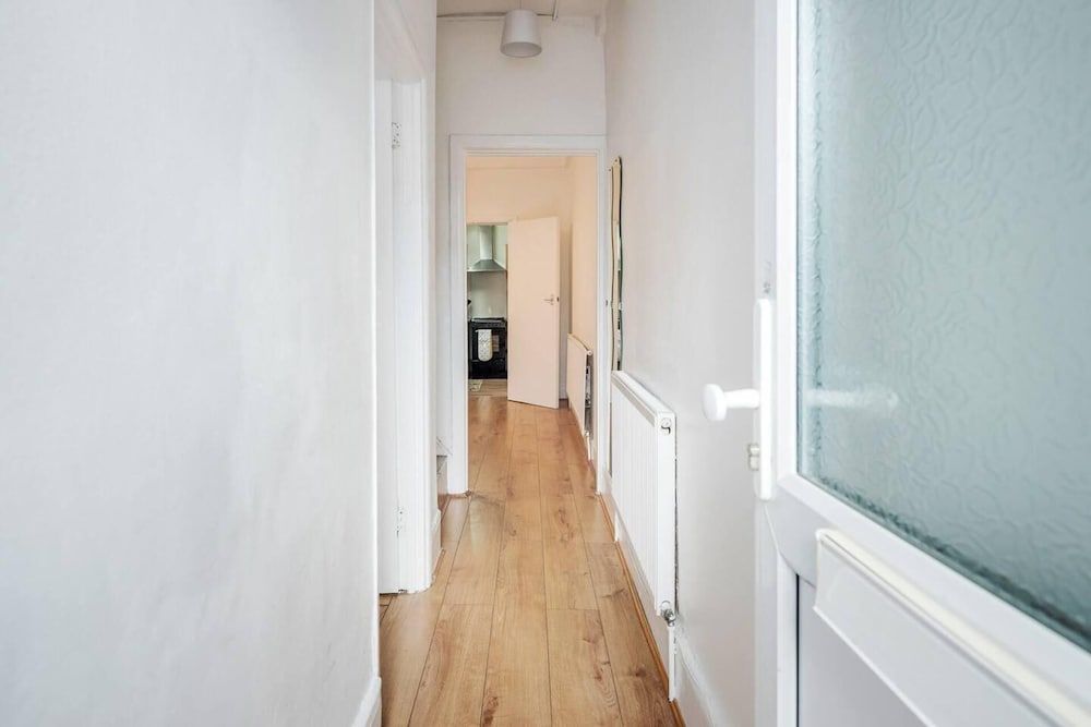 undefined Impeccable and Welcoming 3-bed House in London 10