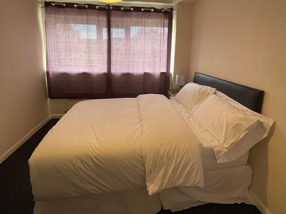 undefined Enjoy Lovely 4 bed Apartment With Garden 5