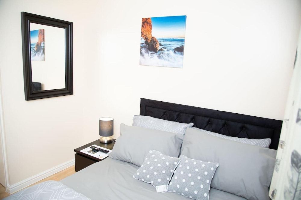 undefined Charming 2-bedroom House 9