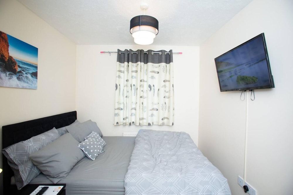 undefined Charming 2-bedroom House 10